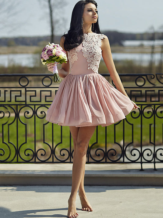 2024 A-Line Chiffon Homecoming Dresses Briley Scoop Neck Sleeveless Applique Pleated Cut Short/Mini