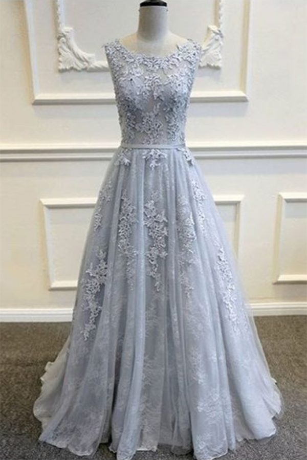 Chic Round Neck V Back Sweep Train Tulle Lace Appliques Prom Dresses