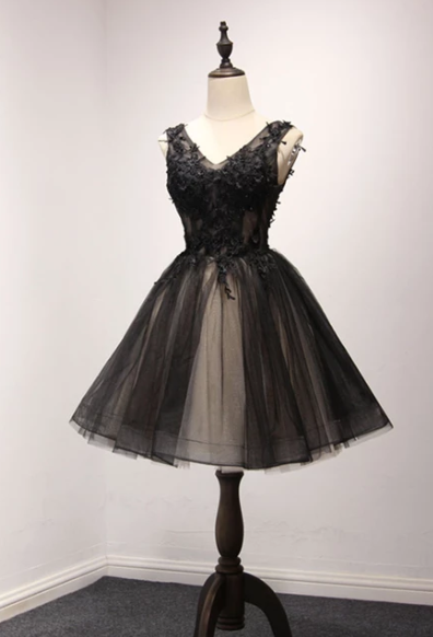 Aliana Lace Homecoming Dresses Black V Neck Tulle Short Party Dress CD4719